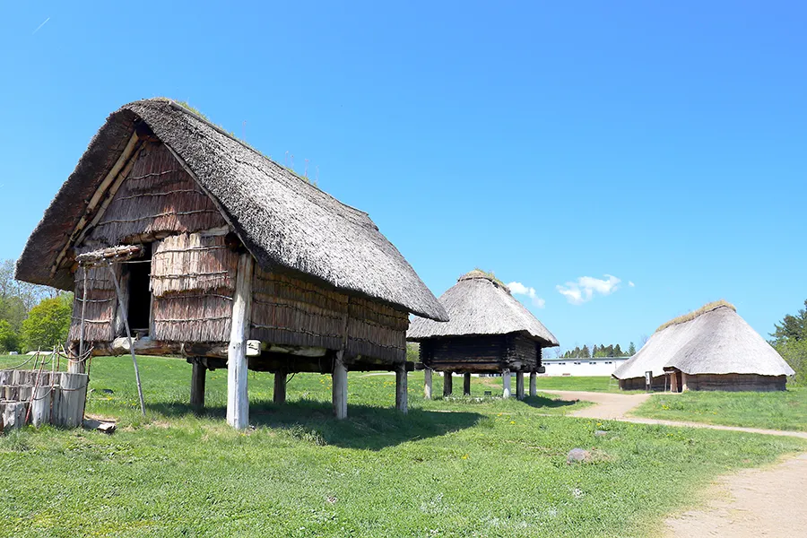 青森県でブランド食器買取をお考えなら日晃堂