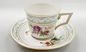 KPMベルリン クアランド フラワーブーケ金彩 カップ＆ソーサー