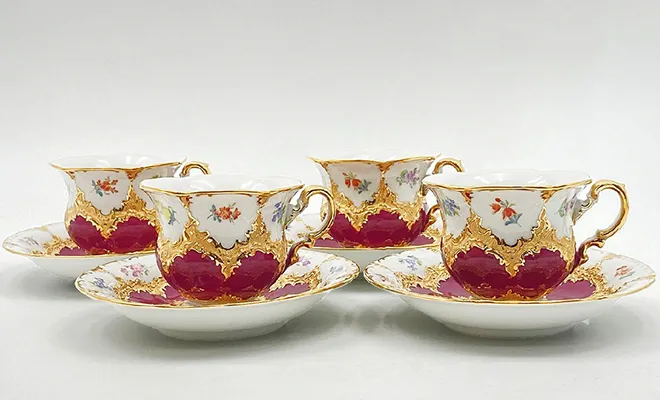 マイセン Bフォーム 金彩小花 レッド カップ&ソーサー 4客