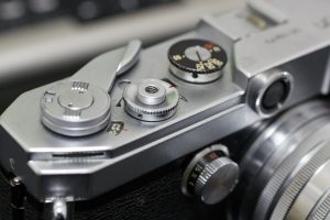 フィルムカメラの巻き上げは練習が大切