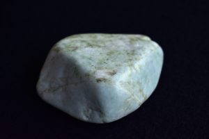 翡翠の偽物・よく似ている石に注意！