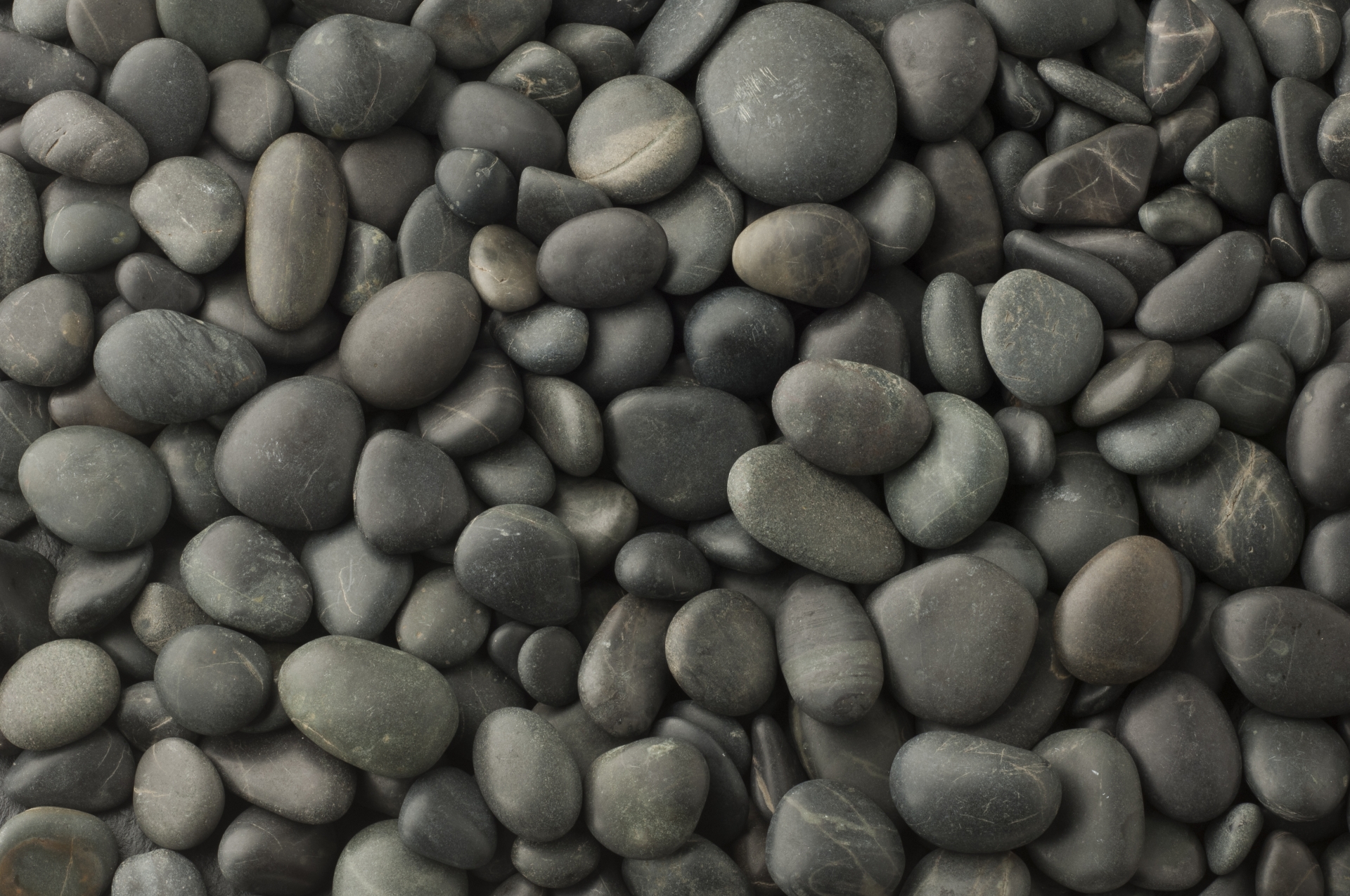 試金石で金を見極めることはできる？主な使い方・注意点から正確に見極める方法をご紹介｜骨董品に関するコラム【骨董・古美術-日晃堂】