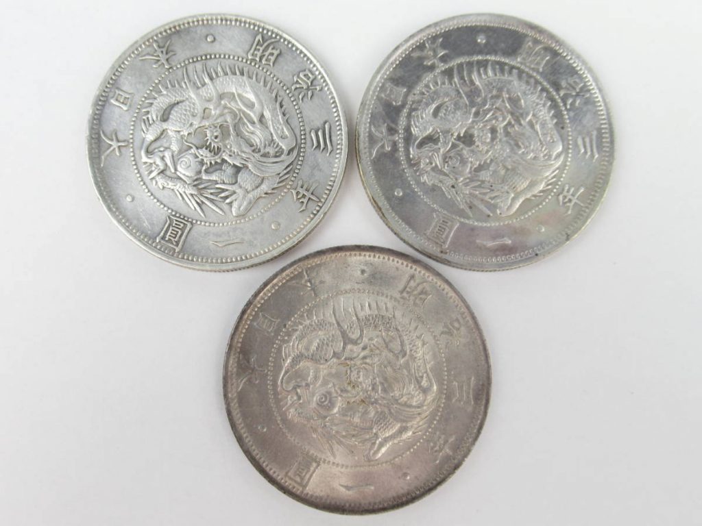 明治時代の一円銀貨の写真