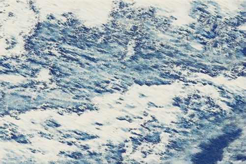 青い波を描いた浮世絵風のアート