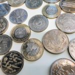 長野オリンピックや地方自治法施行60周年記念など、複数種類の日本の500円記念硬貨コレクション