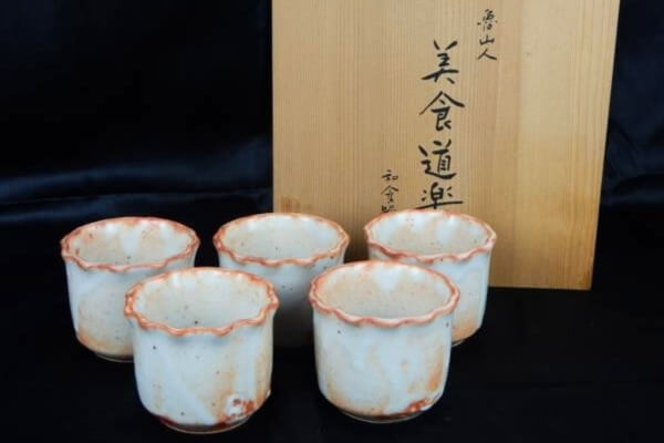 骨董品や茶道具の「写し」は偽物?意味と価値、高価買取になるケースを解説