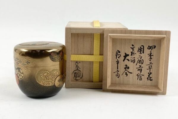 骨董品の「箱書き」には何が書かれている？種類や違いをわかりやすく解説