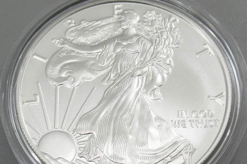 美しいウォーキングリバティがデザインされたアメリカの銀貨