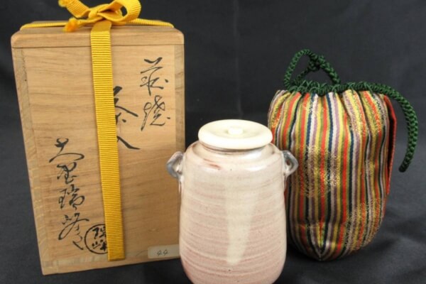 骨董品の牙蓋（げぶた）とは？茶入との関係・特徴・買取価値を解説
