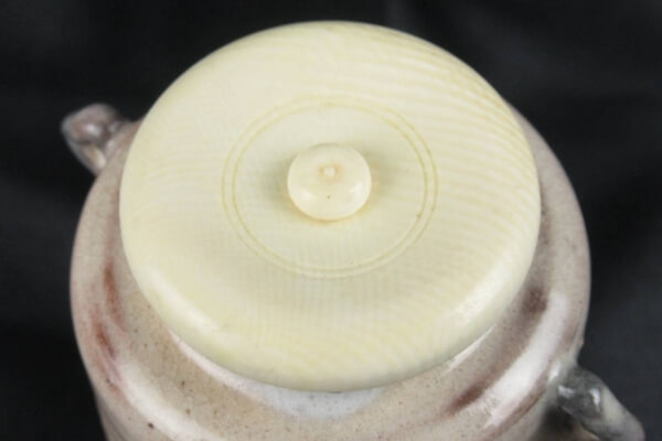 骨董品の牙蓋（げぶた）とは？茶入との関係・特徴・買取価値を解説
