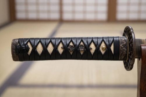 刀装具の華「目貫」とは？骨董品としての価値や高く売れる特徴・買取ポイントを解説