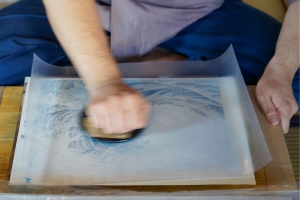浮世絵の初摺とは？後摺との違い・見分けるポイントやその価値について