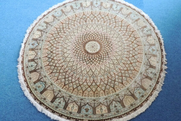 ペルシャ絨毯の本物の見分け方は？手結び・裏面・タグの確認ポイント
