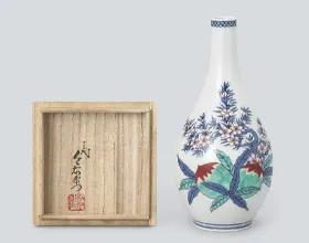 十三代 今泉今右衛門 色鍋島桃絵花瓶