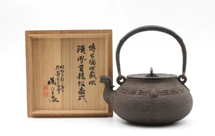 秦蔵六