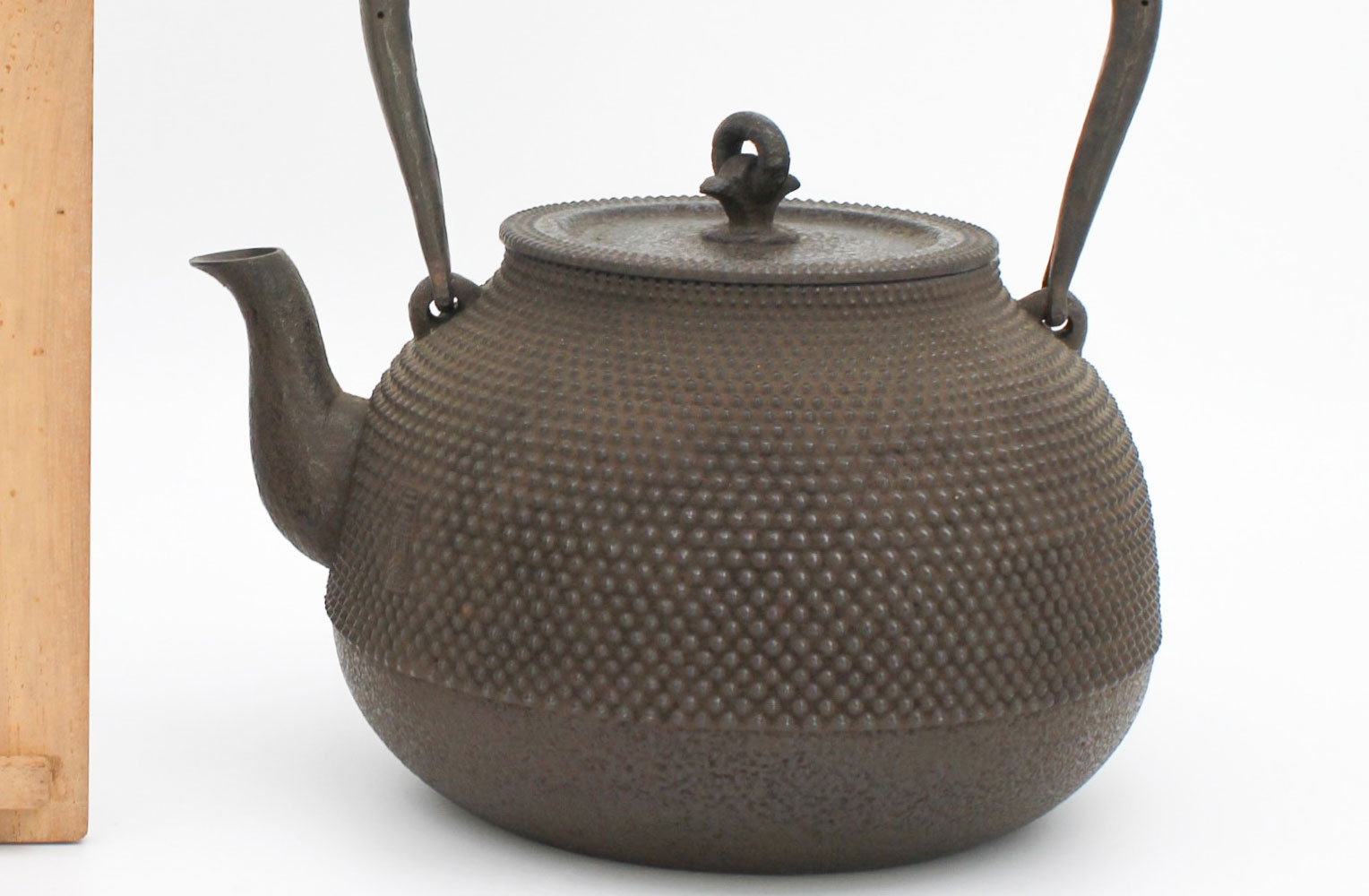 小泉仁左衛門　霰紋鉄瓶